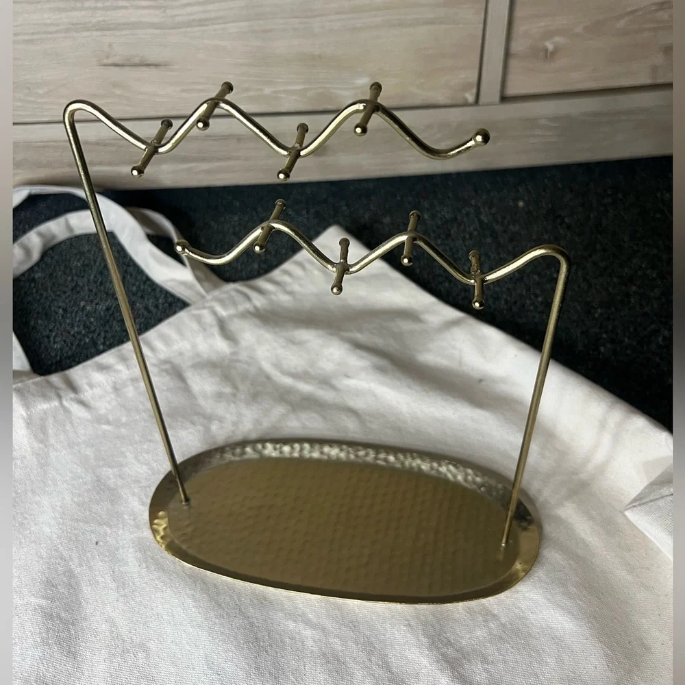 URBAN OUTFITTERS Gold-Hammered Metal Alula Jewelry Stand Catch-All Dish Zig-Zag
